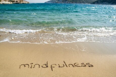 Bildungsurlaub mit Yoga und Achtsamkeit am Strand der Ostsee – Stressbewältigung, innere Balance und Gelassenheit finden