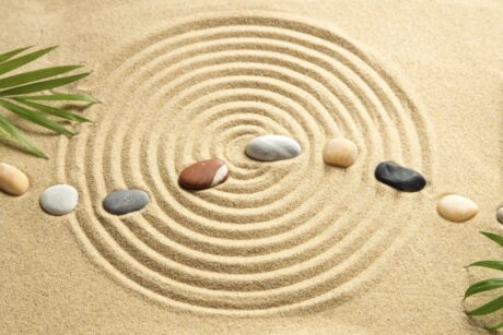Online-Bildungsurlaub mit Yoga, Meditation und Achtsamkeit zur Stressbewältigung und für mehr innere Ruhe und Gelassenheit im Berufsalltag.