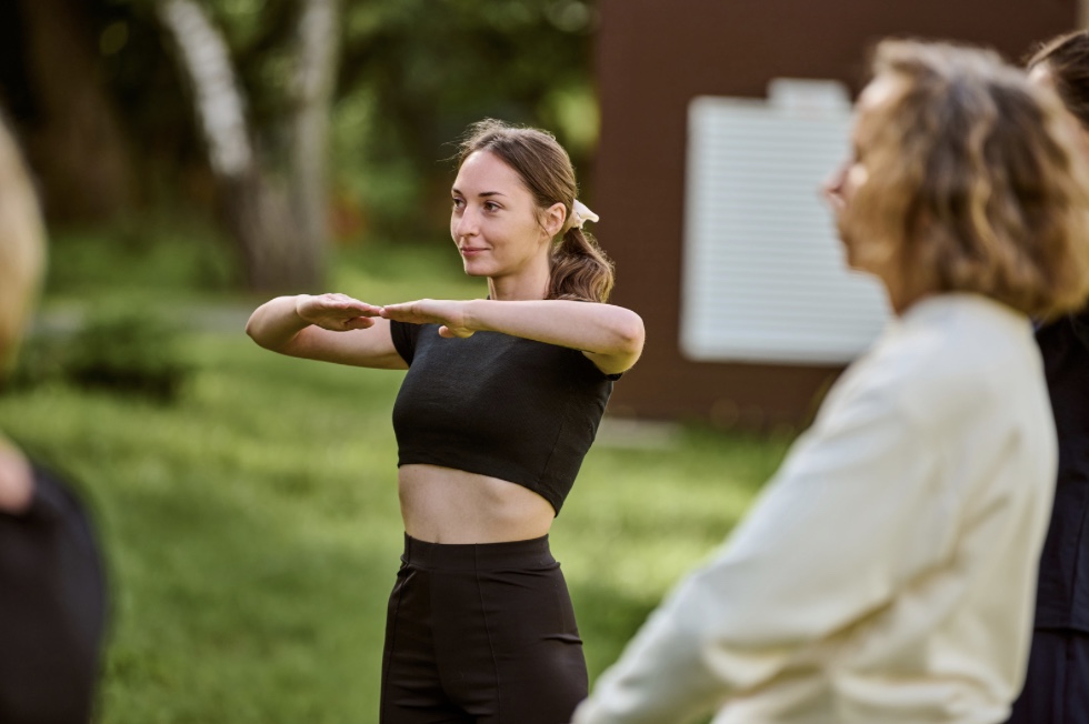 Bildungsurlaub mit Yoga 15 Embodiment & innere Resilienz: Verkörperte Stärke im Alltag