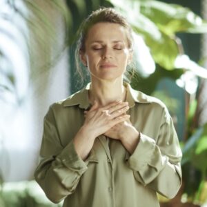 Bildungsurlaub im Rosenwaldhof im Havelland bei Berlin mit Yoga und Achtsamkeit zur Stressbewältigung und für mehr Gelassenheit im Berufsalltag.