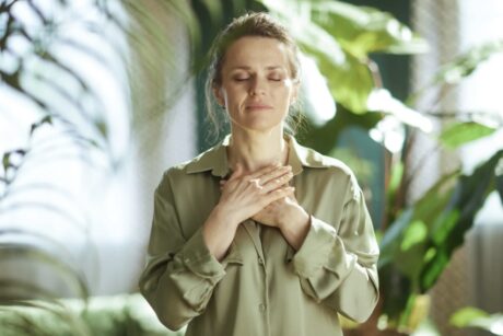 Bildungsurlaub im Rosenwaldhof im Havelland bei Berlin mit Yoga und Achtsamkeit zur Stressbewältigung und für mehr Gelassenheit im Berufsalltag.